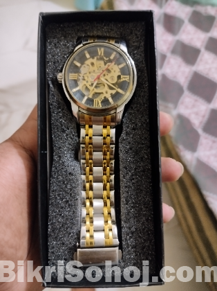 Skemi automatic watch